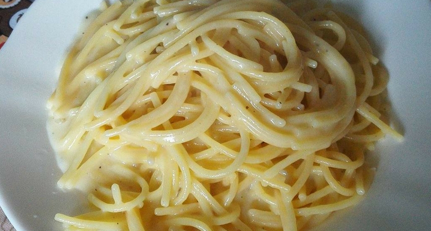 spaghetti-cacio-e-pepe